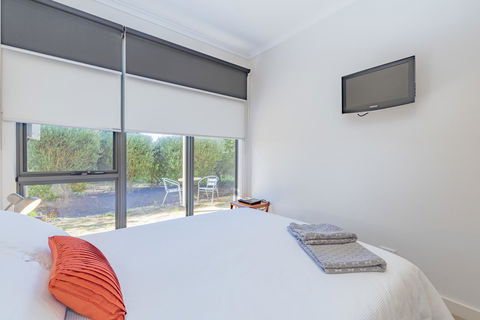Stylish 3 Bedroom Townhouse - Free Parking - Inverell Accommodation 20