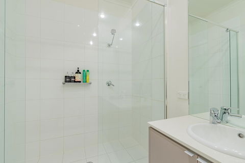 Stylish 3 Bedroom Townhouse - Free Parking - Inverell Accommodation 17