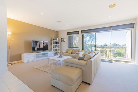 Stylish 3 Bedroom Townhouse - Free Parking - Inverell Accommodation 15