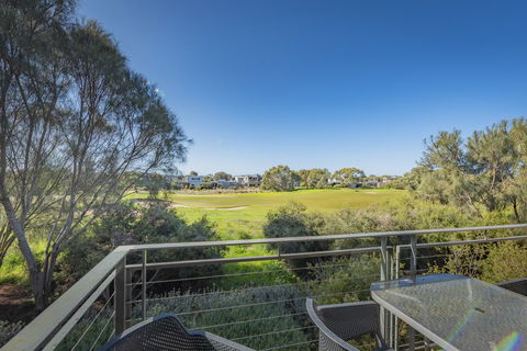 Stylish 3 Bedroom Townhouse - Free Parking - Inverell Accommodation 12