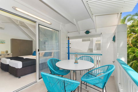 By The Sea Port Douglas - Inverell Accommodation 10