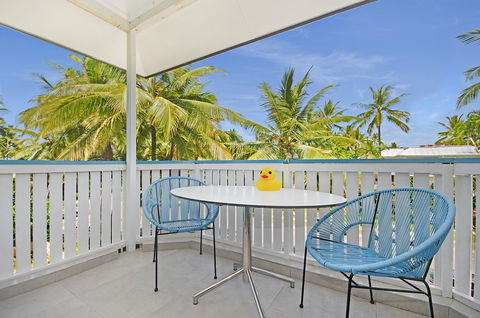 By The Sea Port Douglas - Inverell Accommodation 16