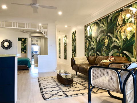 NOMAD - Luxe Apartment - Inverell Accommodation 24