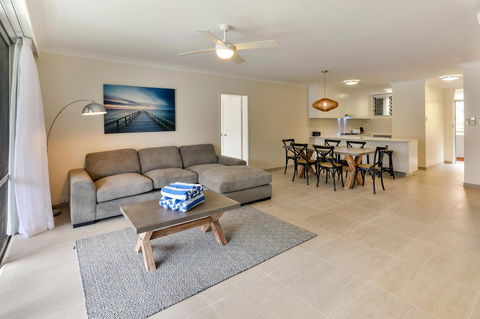 Frangipani 104 - Hamilton Island - Inverell Accommodation 4