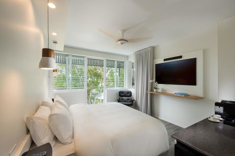 Heart Hotel And Gallery Whitsundays - Inverell Accommodation 3