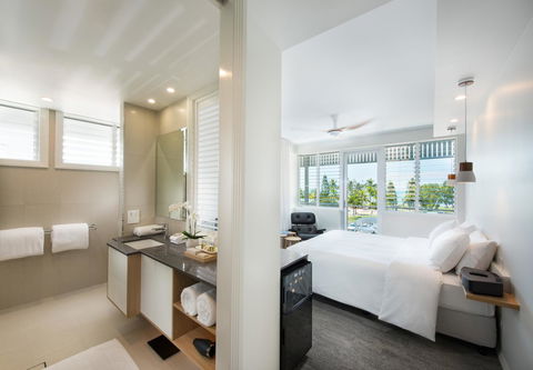Heart Hotel And Gallery Whitsundays - Inverell Accommodation 2