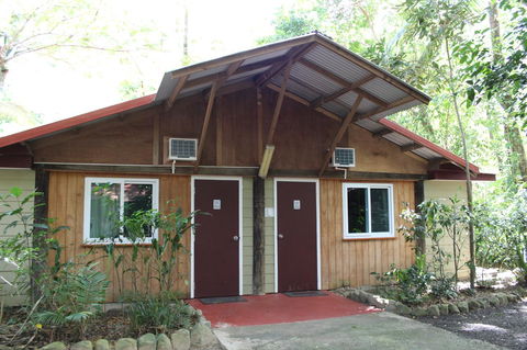 PK\'s Jungle Village - Inverell Accommodation 7