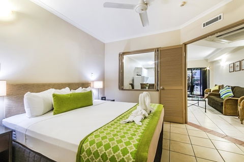 Regal Port Douglas - Inverell Accommodation 5