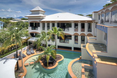Regal Port Douglas - Inverell Accommodation 0
