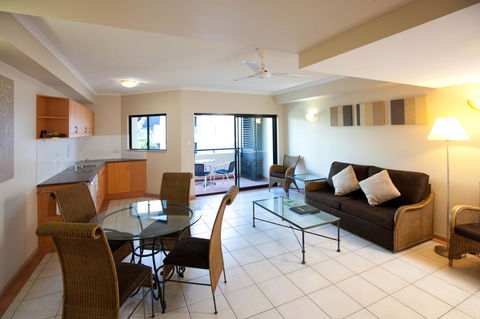 Regal Port Douglas - Inverell Accommodation 28