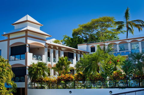 Regal Port Douglas - Inverell Accommodation 23