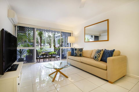 The White House Port Douglas - Inverell Accommodation 15