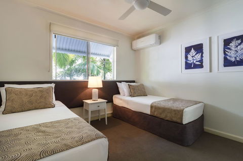 The White House Port Douglas - Inverell Accommodation 37
