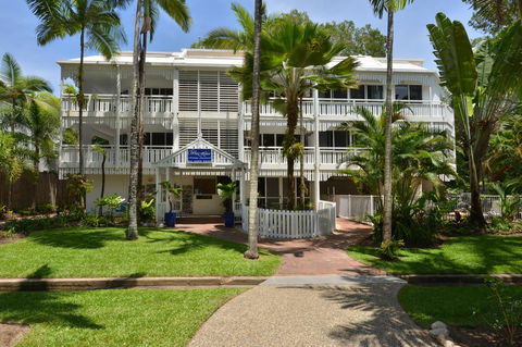 The White House Port Douglas - Inverell Accommodation 0