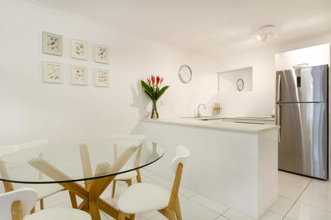 The White House Port Douglas - Inverell Accommodation 12