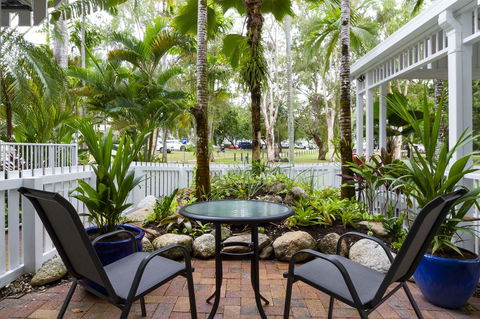 The White House Port Douglas - Inverell Accommodation 9