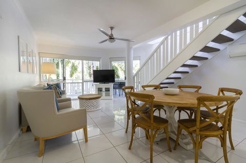 The White House Port Douglas - Inverell Accommodation 7