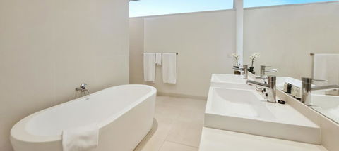 Pool Resort Port Douglas - Inverell Accommodation 27