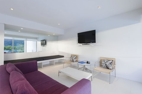 Pool Resort Port Douglas - Inverell Accommodation 15
