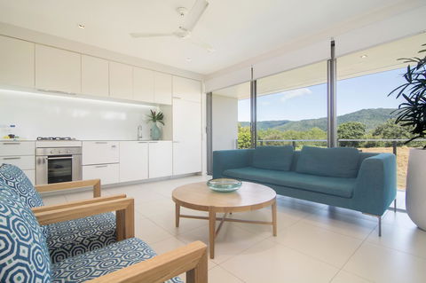 Pool Resort Port Douglas - Inverell Accommodation 13