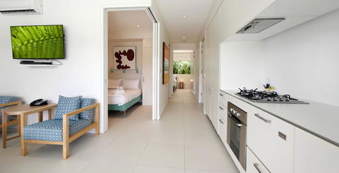 Pool Resort Port Douglas - Inverell Accommodation 14