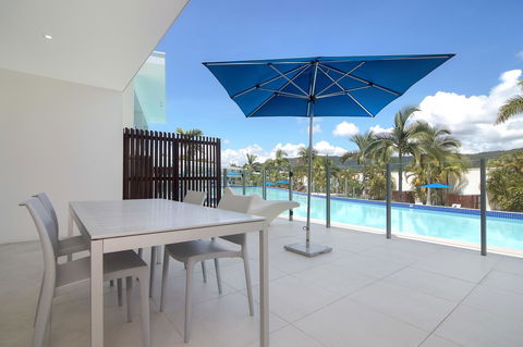 Pool Resort Port Douglas - Inverell Accommodation 9