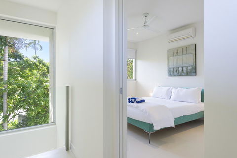 Pool Resort Port Douglas - Inverell Accommodation 24