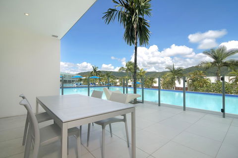 Pool Resort Port Douglas - Inverell Accommodation 31
