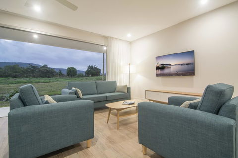 Pool Resort Port Douglas - Inverell Accommodation 38