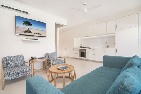 Pool Resort Port Douglas - Inverell Accommodation 7