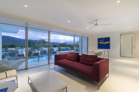 Pool Resort Port Douglas - Inverell Accommodation 17