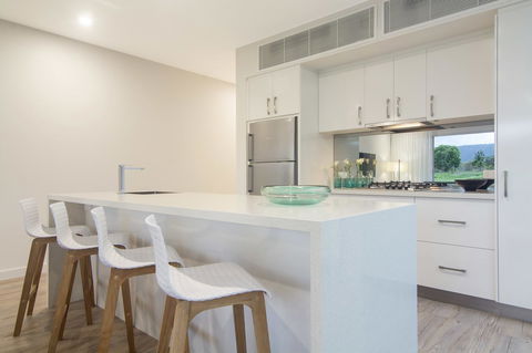Pool Resort Port Douglas - Inverell Accommodation 43