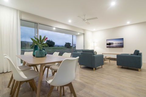 Pool Resort Port Douglas - Inverell Accommodation 39