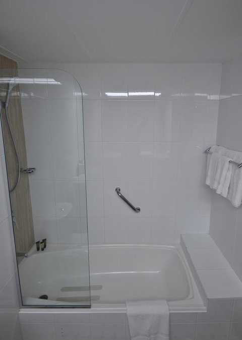 Pacific Hotel Cairns - Inverell Accommodation 40