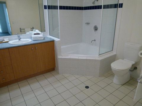 Madison Ocean Breeze Apartments - Inverell Accommodation 33