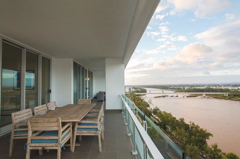 Empire Apartment Hotel Rockhampton - Inverell Accommodation 1