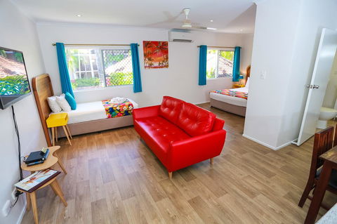 Port Douglas Motel - Inverell Accommodation 4