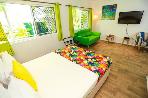 Port Douglas Motel - Inverell Accommodation 9