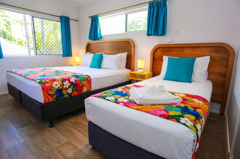 Port Douglas Motel - Inverell Accommodation 1