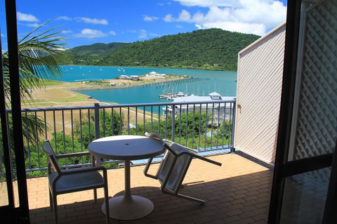 Ocean Views At Whitsunday Terraces Resort - Inverell Accommodation 5