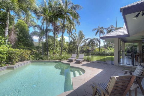 Tranquility By The Course Port Douglas - Inverell Accommodation 8