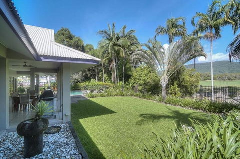 Tranquility By The Course Port Douglas - Inverell Accommodation 7