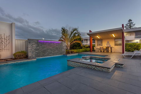 Platinum International - Inverell Accommodation 24