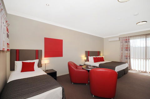 Platinum International - Inverell Accommodation 8