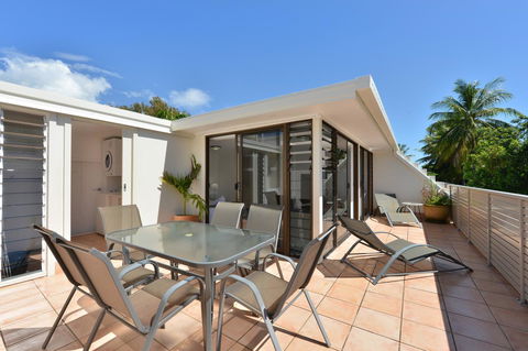 Seascape Holidays - Tropical Reef Apartments - Inverell Accommodation 22