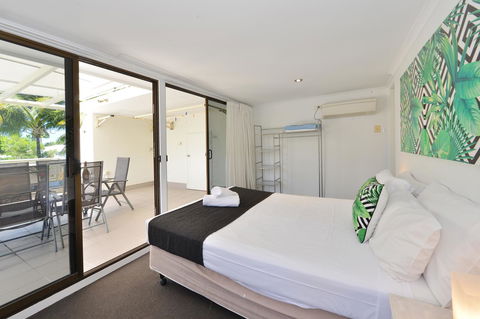 Seascape Holidays - Tropical Reef Apartments - Inverell Accommodation 6