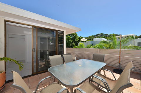 Seascape Holidays - Tropical Reef Apartments - Inverell Accommodation 20