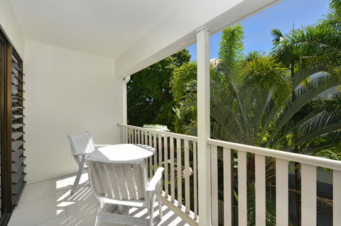 Seascape Holidays - Tropical Reef Apartments - Inverell Accommodation 23