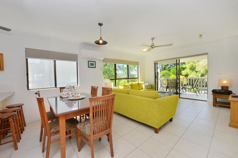 Seascape Holidays - Tropical Reef Apartments - Inverell Accommodation 15