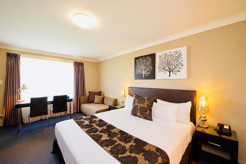 Ambassador On Ruthven - Inverell Accommodation 0